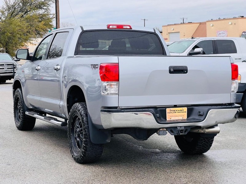 Toyota Tundra 2WD Truck Vehicle Full-screen Gallery Image 08