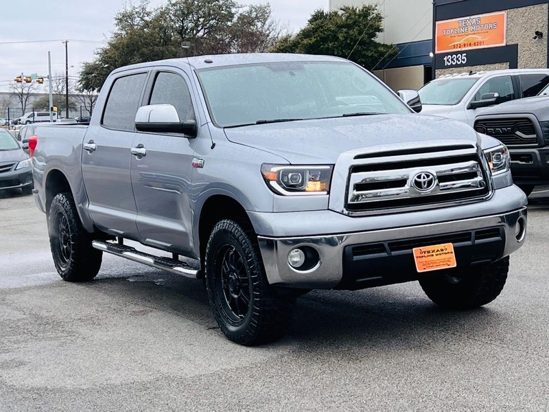 Toyota Tundra 2WD Truck Vehicle Full-screen Gallery Image 13