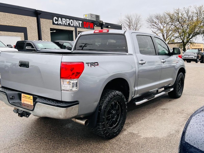 Toyota Tundra 2WD Truck Vehicle Full-screen Gallery Image 22