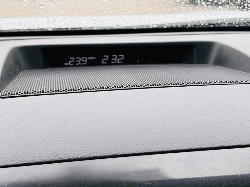 Toyota Tundra 2WD Truck Vehicle Full-screen Gallery Image 25