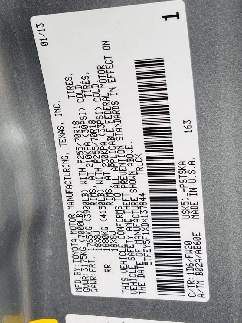 Toyota Tundra 2WD Truck Vehicle Full-screen Gallery Image 41