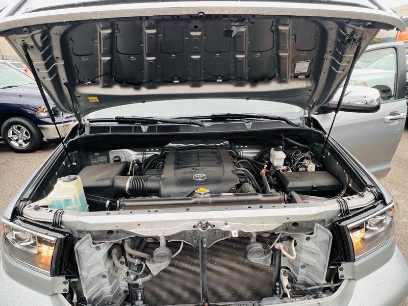 Toyota Tundra 2WD Truck Vehicle Full-screen Gallery Image 44