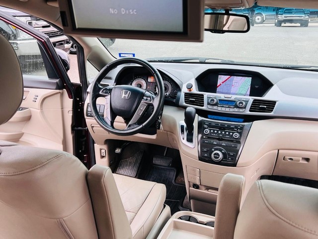 Honda Odyssey Vehicle Full-screen Gallery Image 36