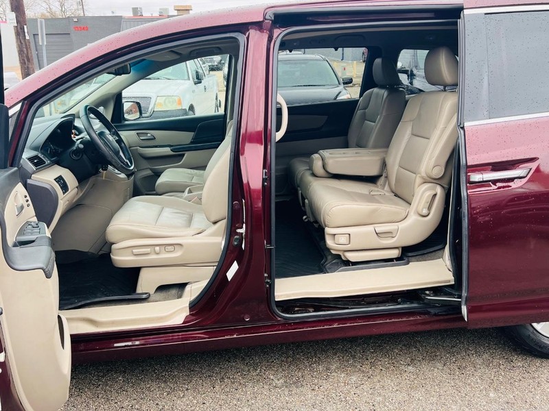 Honda Odyssey Vehicle Full-screen Gallery Image 04