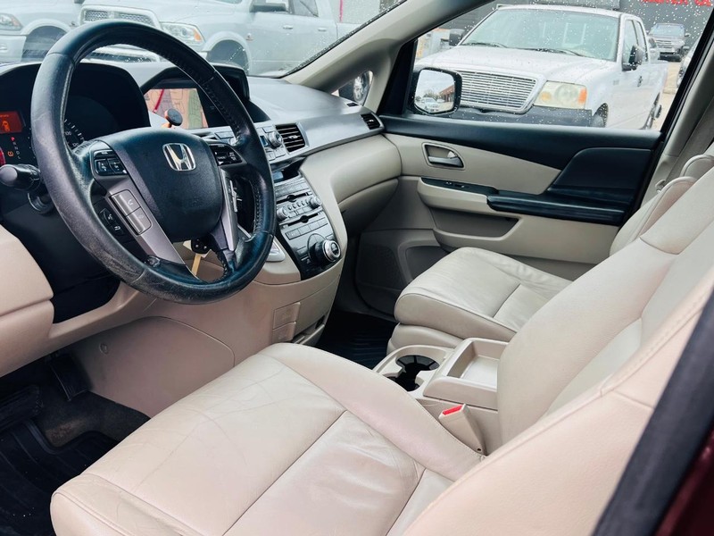 Honda Odyssey Vehicle Full-screen Gallery Image 22