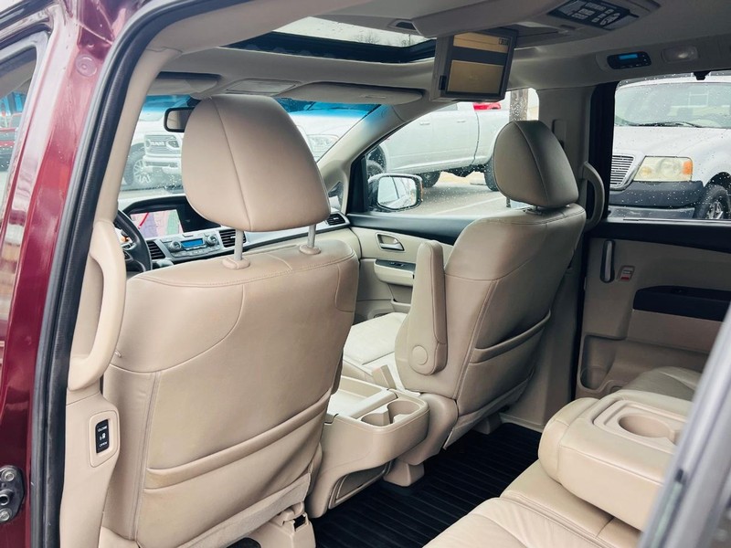 Honda Odyssey Vehicle Full-screen Gallery Image 24