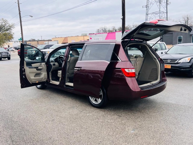 Honda Odyssey Vehicle Full-screen Gallery Image 27