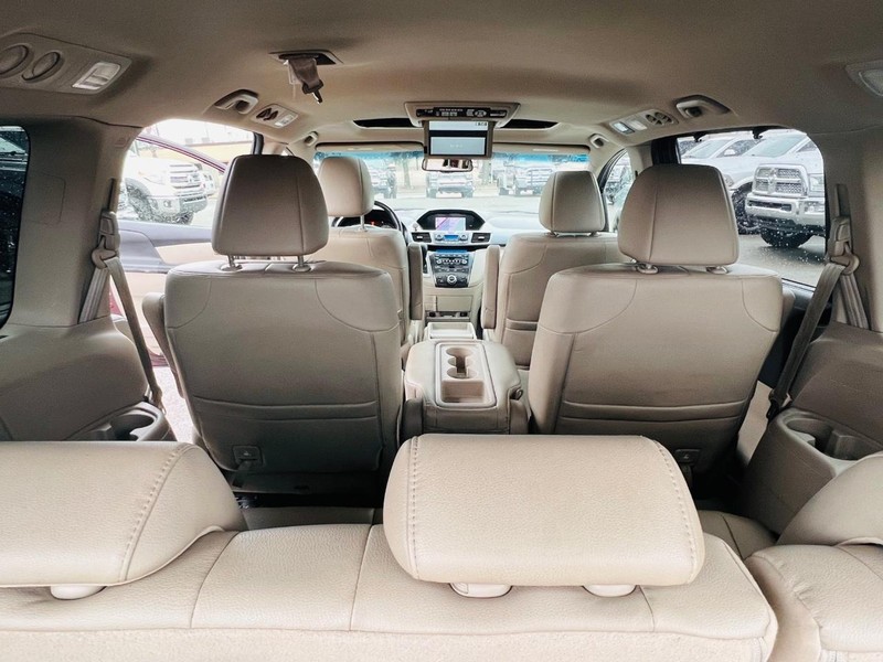 Honda Odyssey Vehicle Full-screen Gallery Image 28
