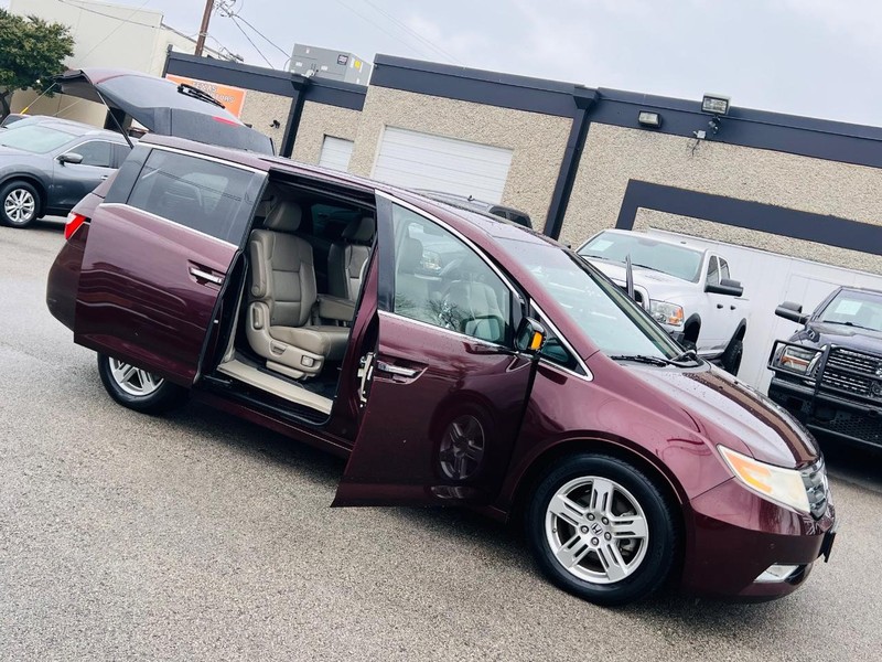 Honda Odyssey Vehicle Full-screen Gallery Image 33