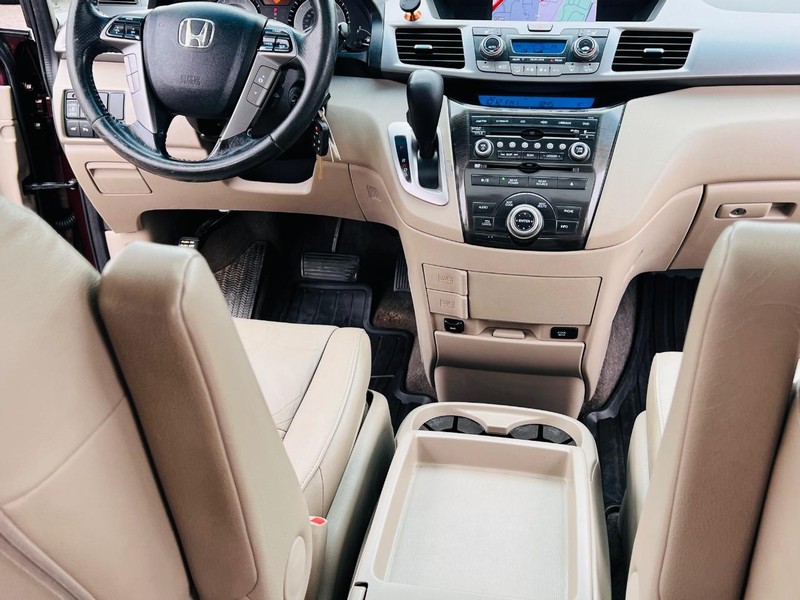 Honda Odyssey Vehicle Full-screen Gallery Image 37
