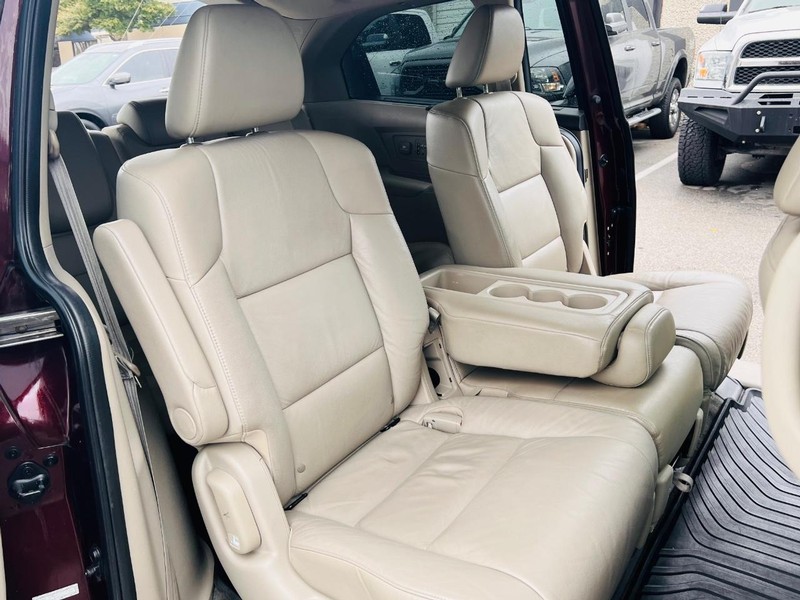 Honda Odyssey Vehicle Full-screen Gallery Image 39