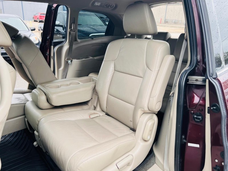 Honda Odyssey Vehicle Full-screen Gallery Image 44