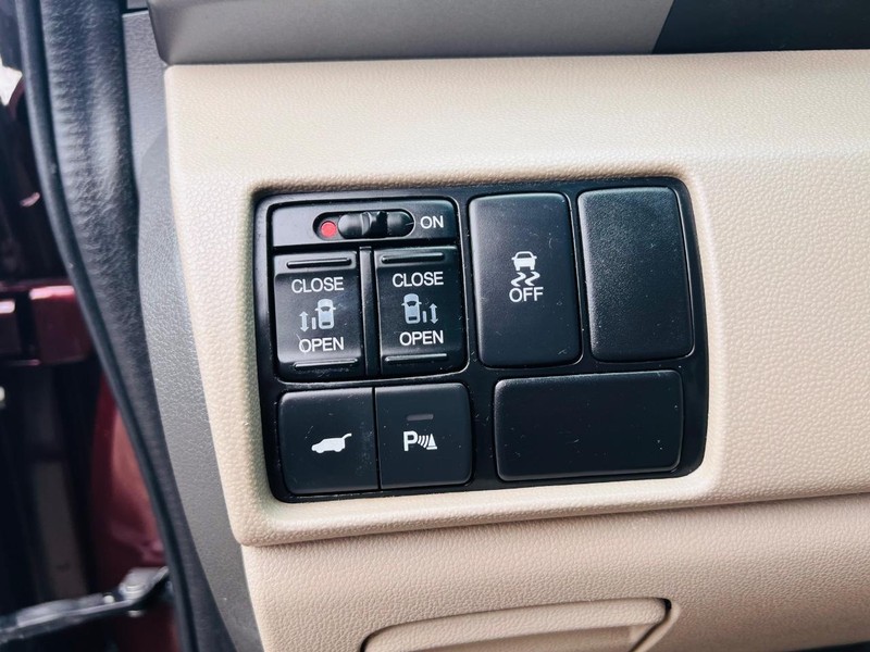 Honda Odyssey Vehicle Full-screen Gallery Image 49