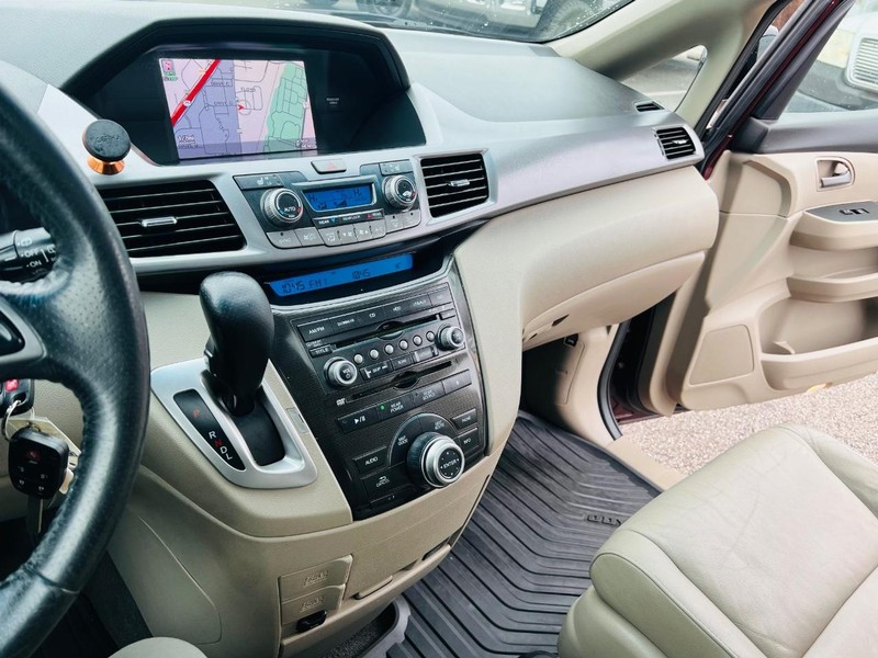 Honda Odyssey Vehicle Full-screen Gallery Image 50