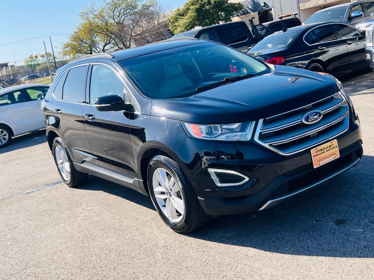 Ford Edge Vehicle Full-screen Gallery Image 1