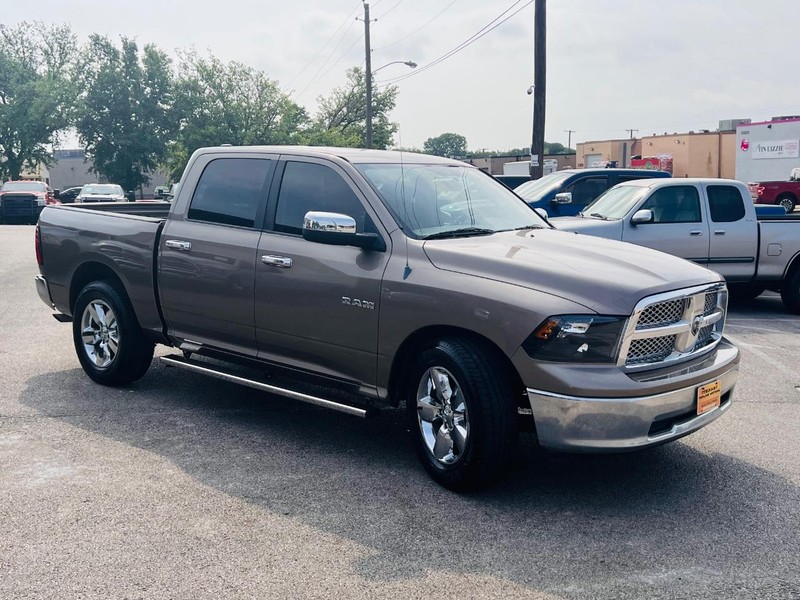 Dodge Ram 1500 Vehicle Full-screen Gallery Image 11