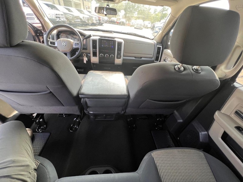 Dodge Ram 1500 Vehicle Full-screen Gallery Image 26