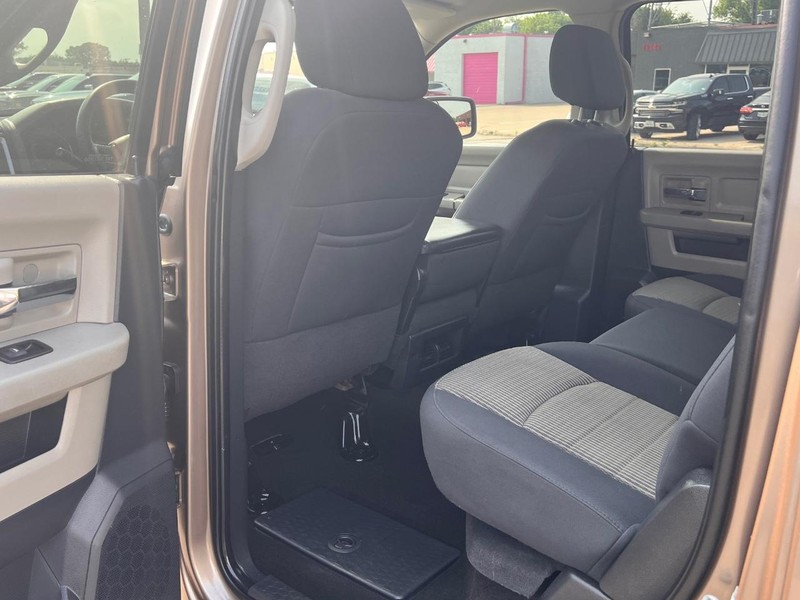 Dodge Ram 1500 Vehicle Full-screen Gallery Image 27