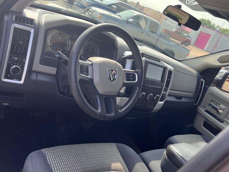 Dodge Ram 1500 Vehicle Full-screen Gallery Image 37