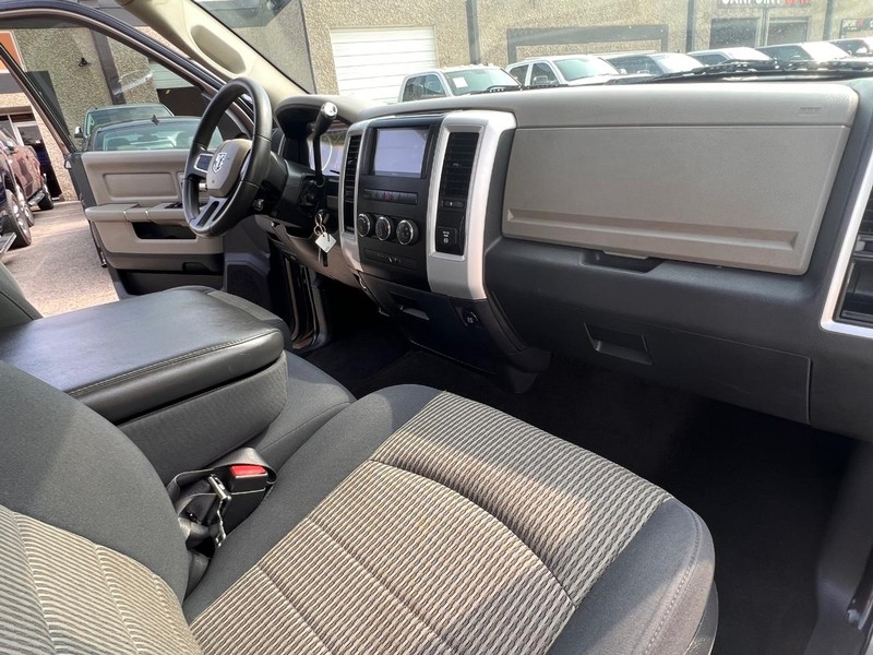 Dodge Ram 1500 Vehicle Full-screen Gallery Image 39