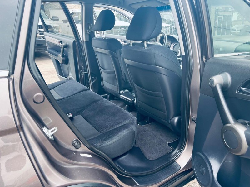 Honda CR-V Vehicle Full-screen Gallery Image 21