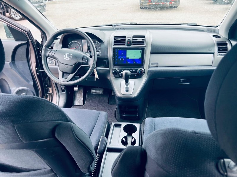 Honda CR-V Vehicle Full-screen Gallery Image 25