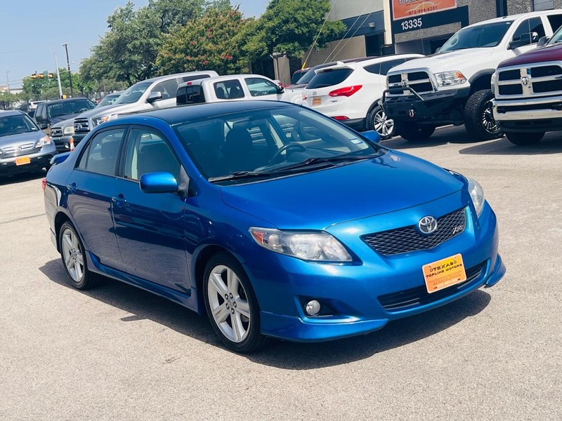 Toyota Corolla Vehicle Full-screen Gallery Image 05