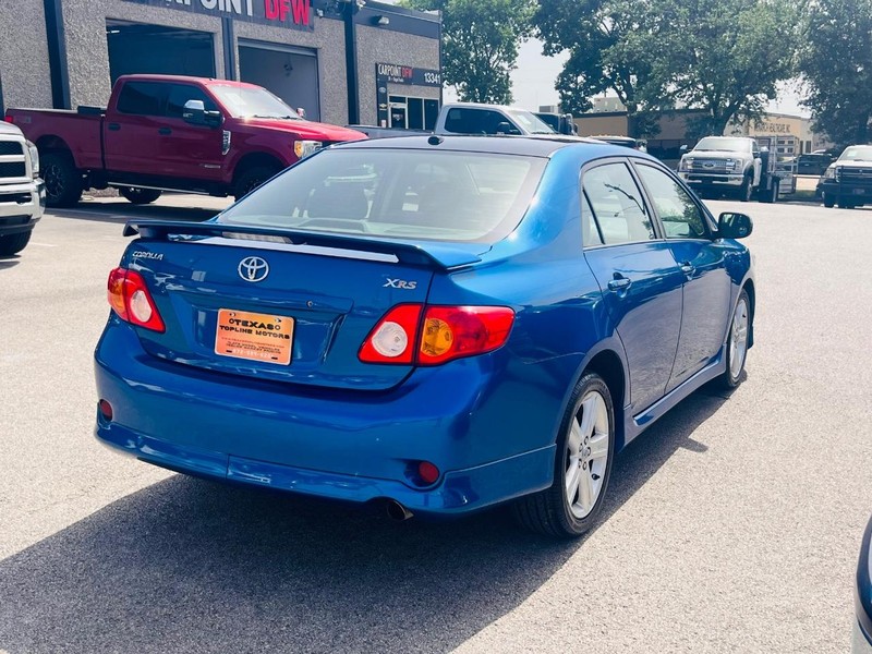 Toyota Corolla Vehicle Full-screen Gallery Image 08