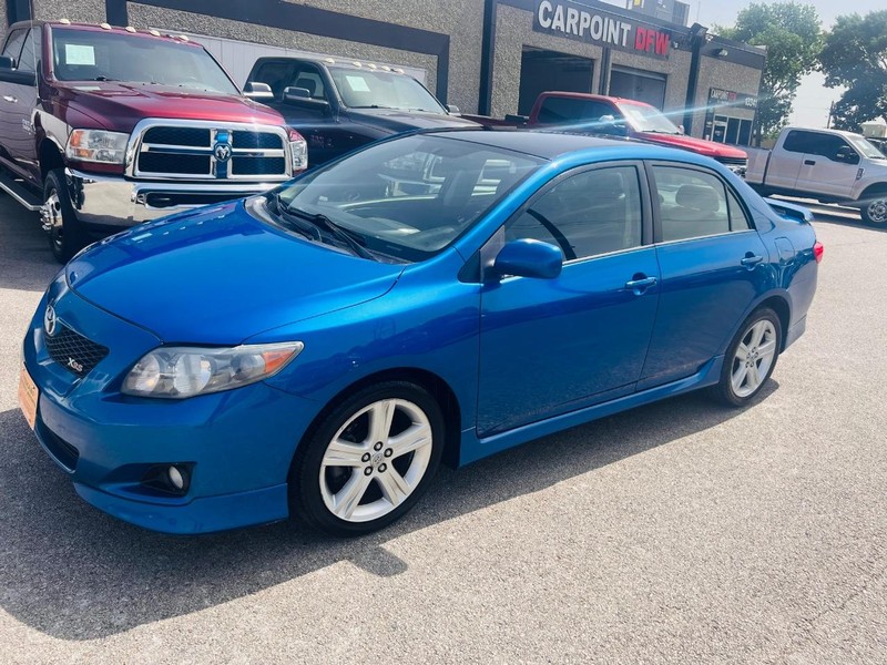 Toyota Corolla Vehicle Full-screen Gallery Image 16