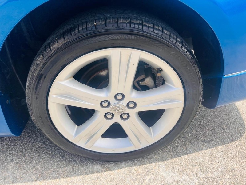 Toyota Corolla Vehicle Full-screen Gallery Image 29