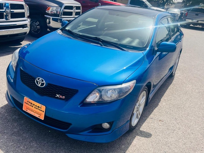 Toyota Corolla Vehicle Full-screen Gallery Image 38