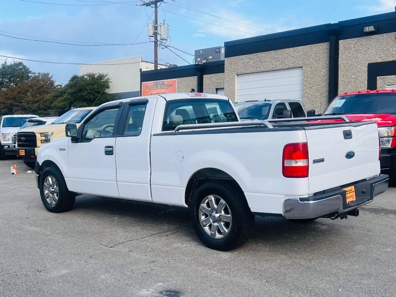 Ford F-150 Vehicle Full-screen Gallery Image 05