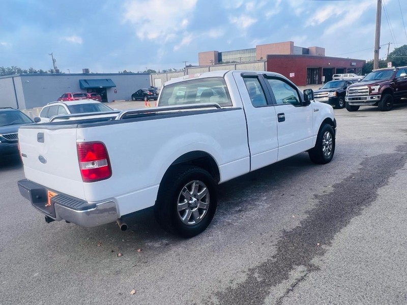 Ford F-150 Vehicle Full-screen Gallery Image 06