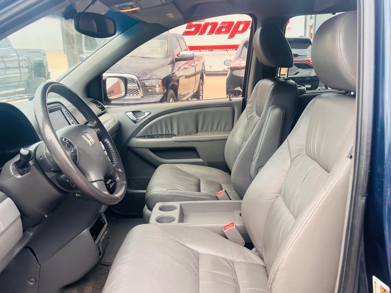 Honda Odyssey Vehicle Full-screen Gallery Image 14
