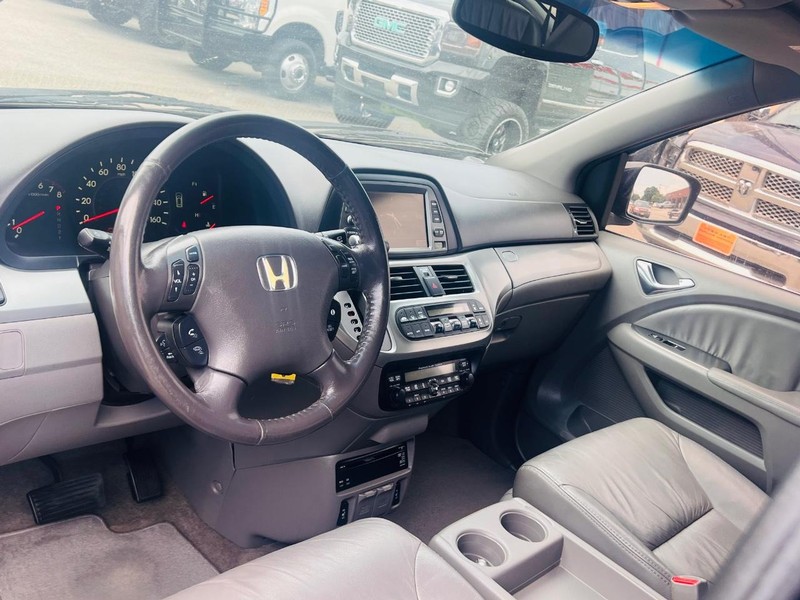 Honda Odyssey Vehicle Full-screen Gallery Image 16