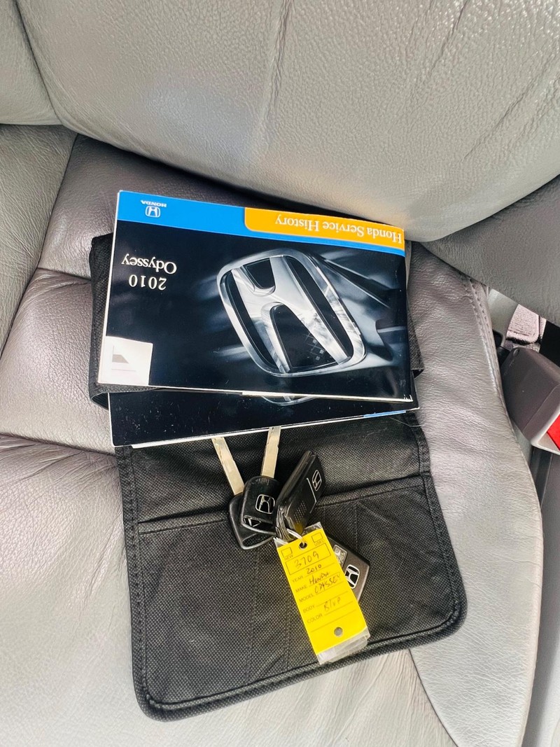 Honda Odyssey Vehicle Full-screen Gallery Image 36