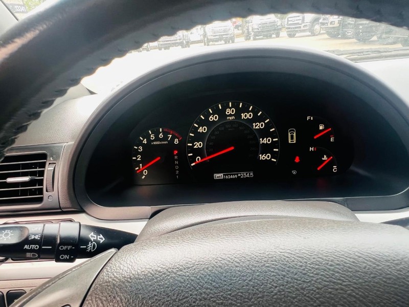 Honda Odyssey Vehicle Full-screen Gallery Image 42