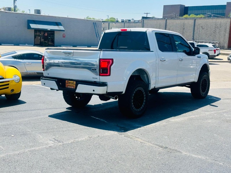 Ford F-150 Vehicle Full-screen Gallery Image 16