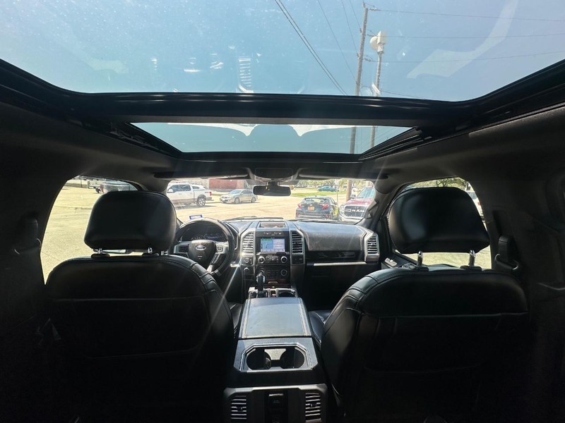 Ford F-150 Vehicle Full-screen Gallery Image 26