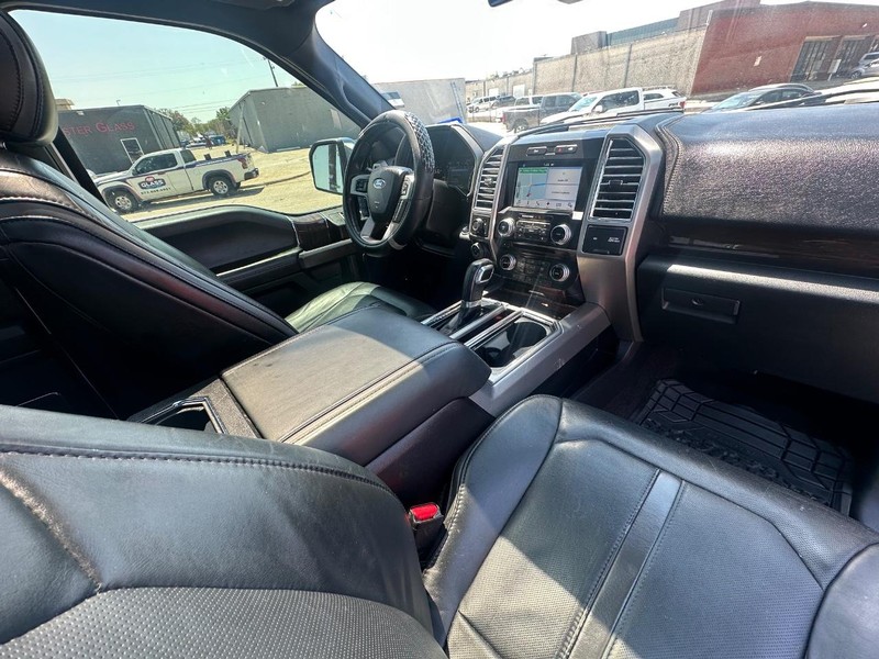 Ford F-150 Vehicle Full-screen Gallery Image 27