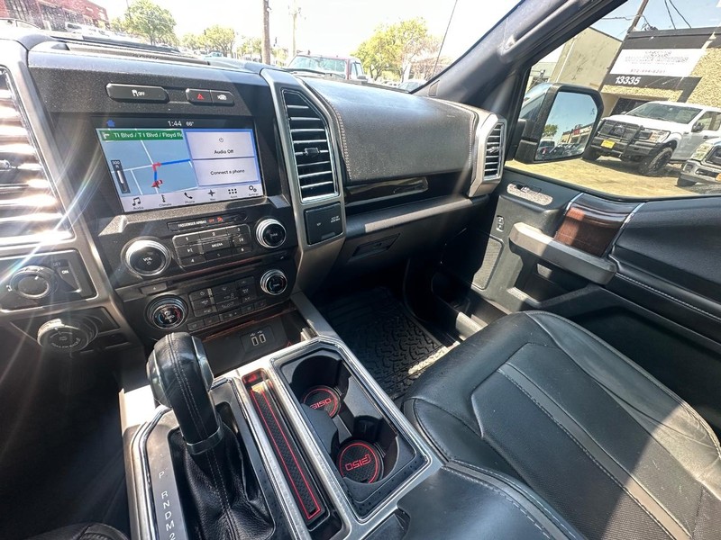 Ford F-150 Vehicle Full-screen Gallery Image 28