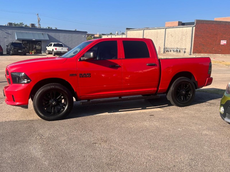 Ram 1500 Vehicle Full-screen Gallery Image 14