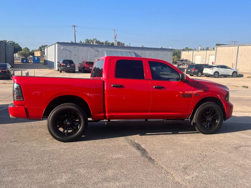 Ram 1500 Vehicle Full-screen Gallery Image 15