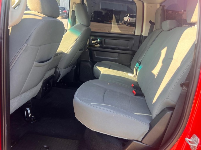 Ram 1500 Vehicle Full-screen Gallery Image 18