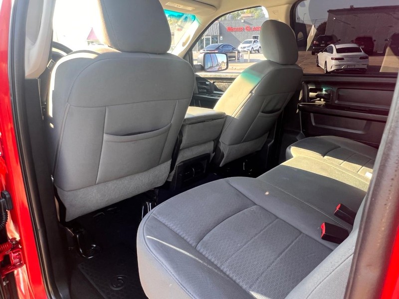 Ram 1500 Vehicle Full-screen Gallery Image 20