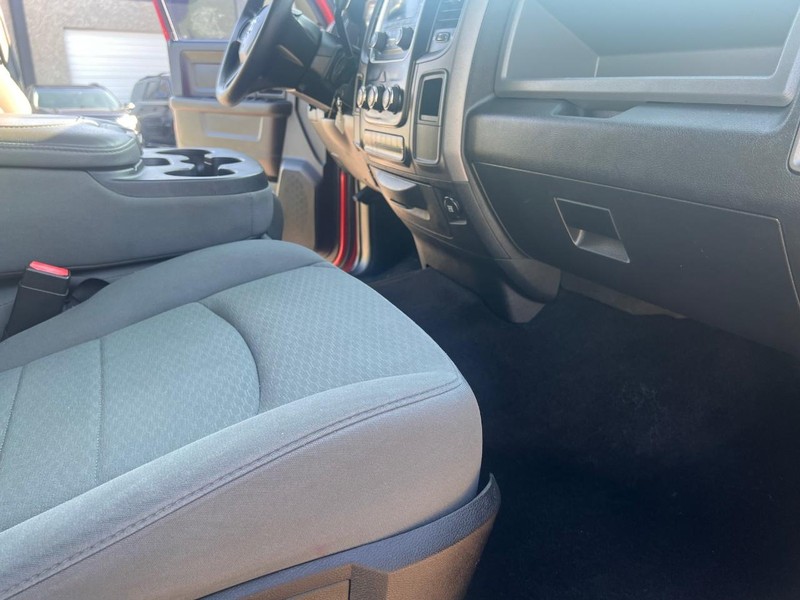 Ram 1500 Vehicle Full-screen Gallery Image 24