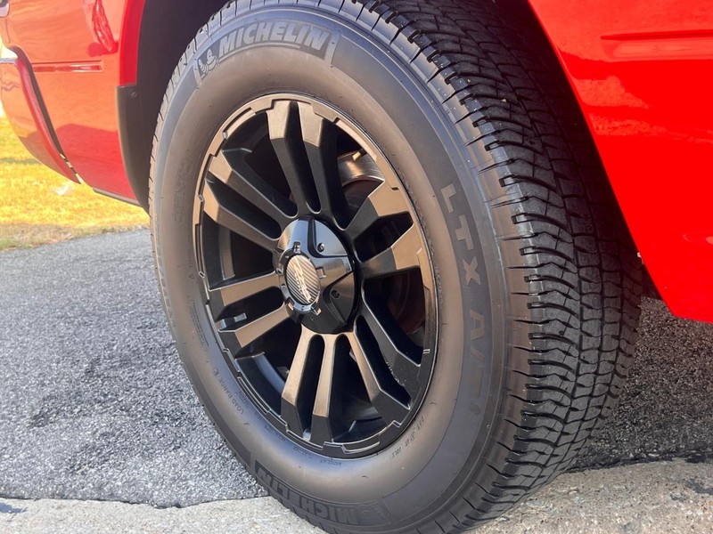 Ram 1500 Vehicle Full-screen Gallery Image 26