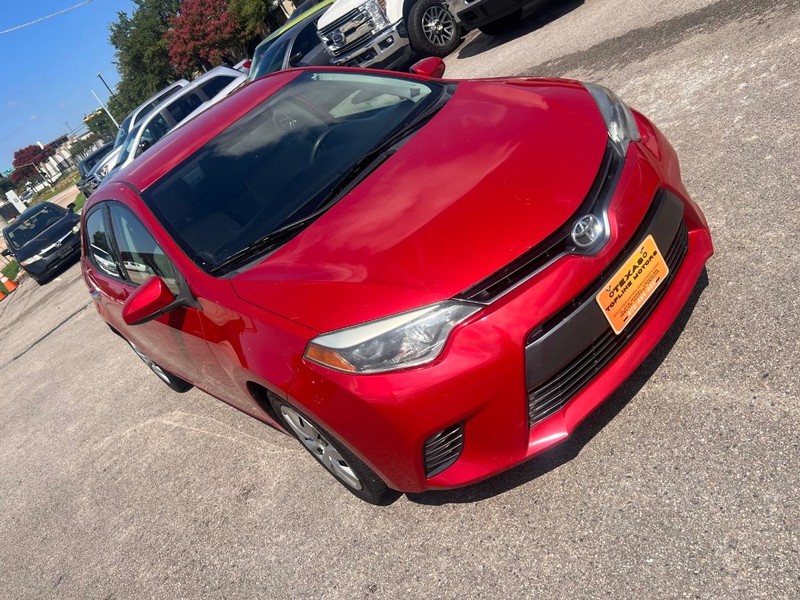 Toyota Corolla Vehicle Full-screen Gallery Image 08