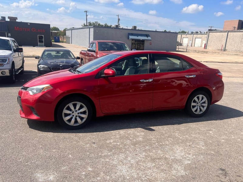 Toyota Corolla Vehicle Full-screen Gallery Image 09