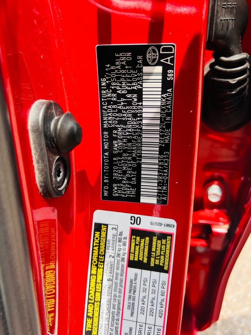 Toyota Corolla Vehicle Full-screen Gallery Image 16